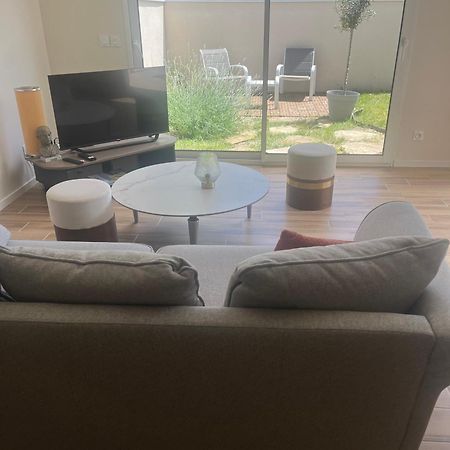 Villa Bleu Marine Chic Calme Et Jardin Andrezieux-Boutheon Εξωτερικό φωτογραφία