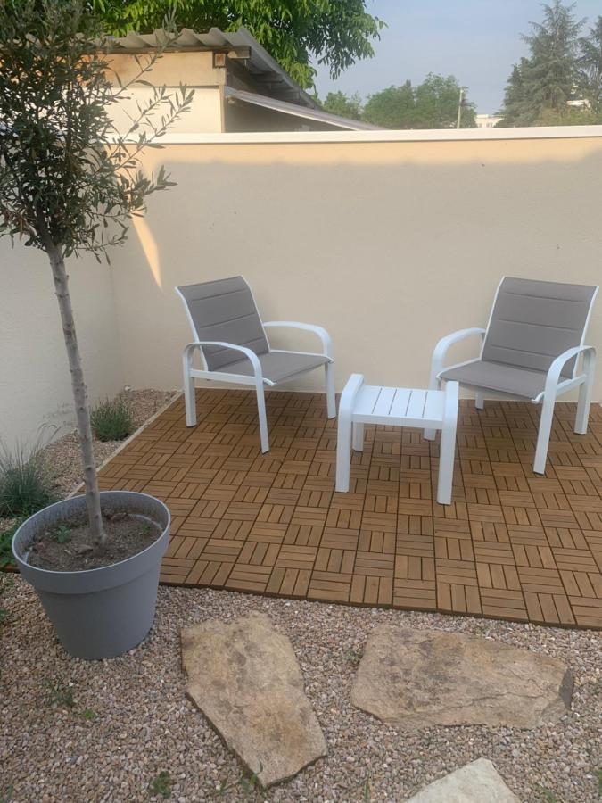 Villa Bleu Marine Chic Calme Et Jardin Andrezieux-Boutheon Εξωτερικό φωτογραφία